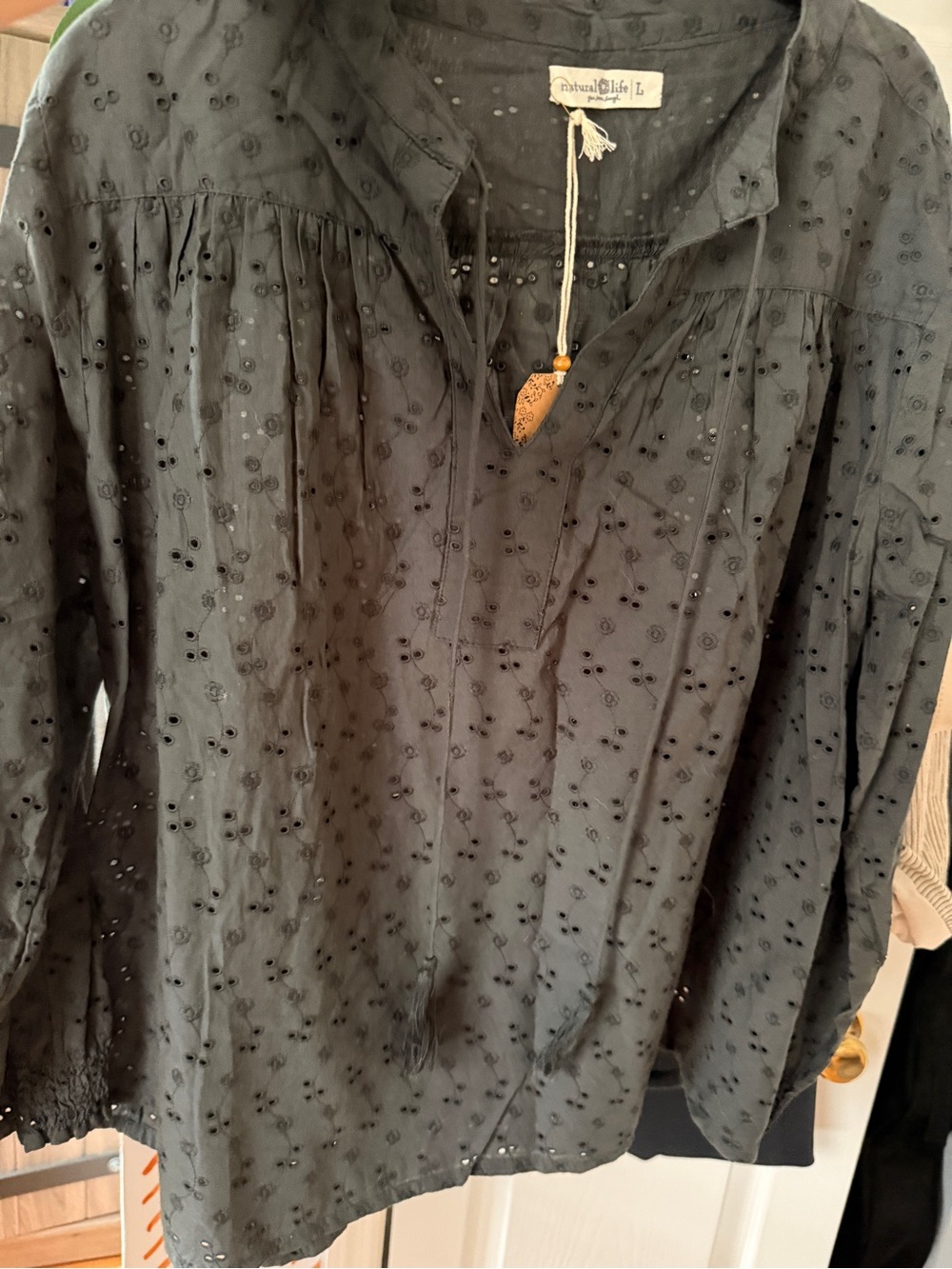 Natural Life "Dara" Charcoal Gray Boho Eyelet Peasant Blouse | Size L NWT - Picture 6 of 7